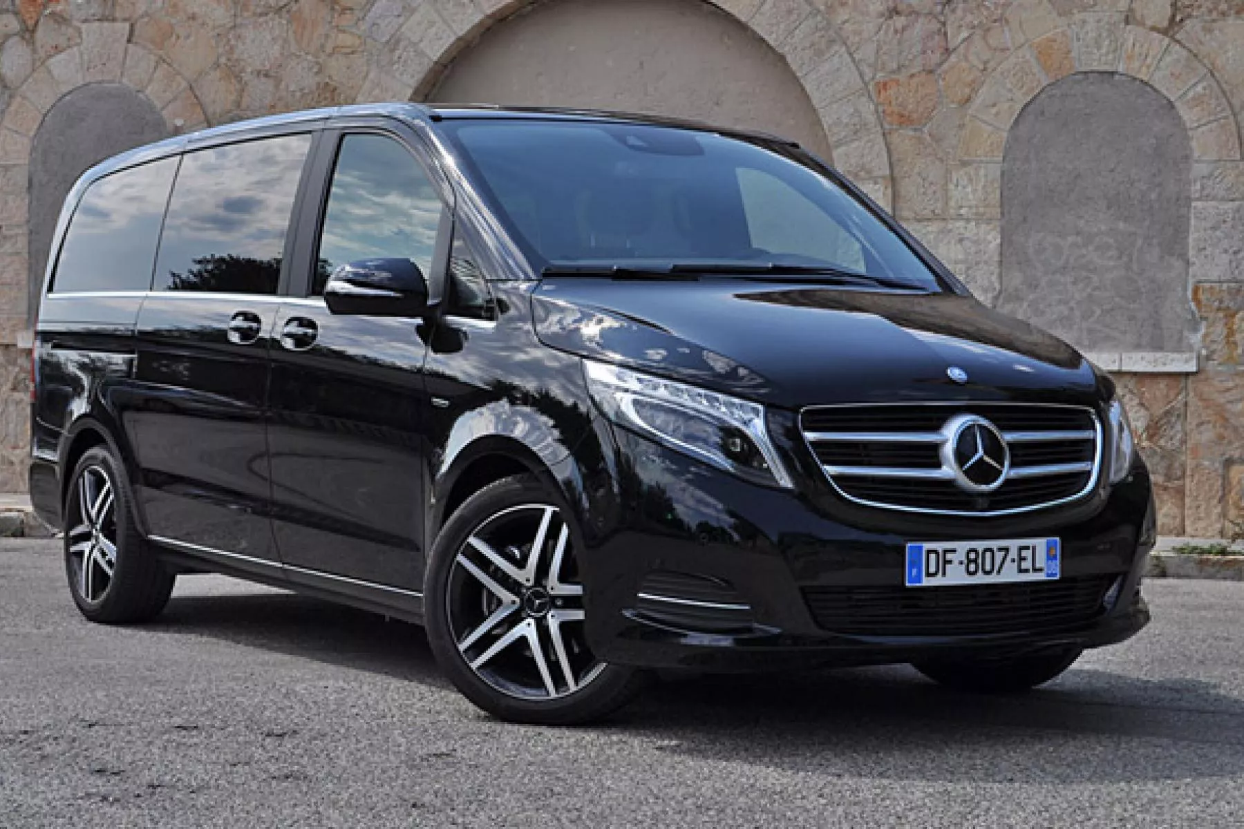 shams transport vtc chauffeur privé vans mercedes classe v